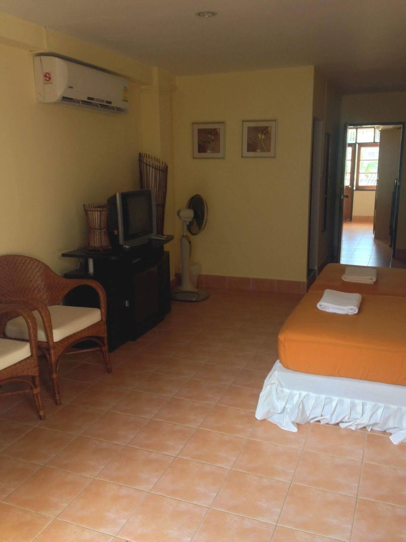 Nin Apartments Karon Beach Phuket Dış mekan fotoğraf