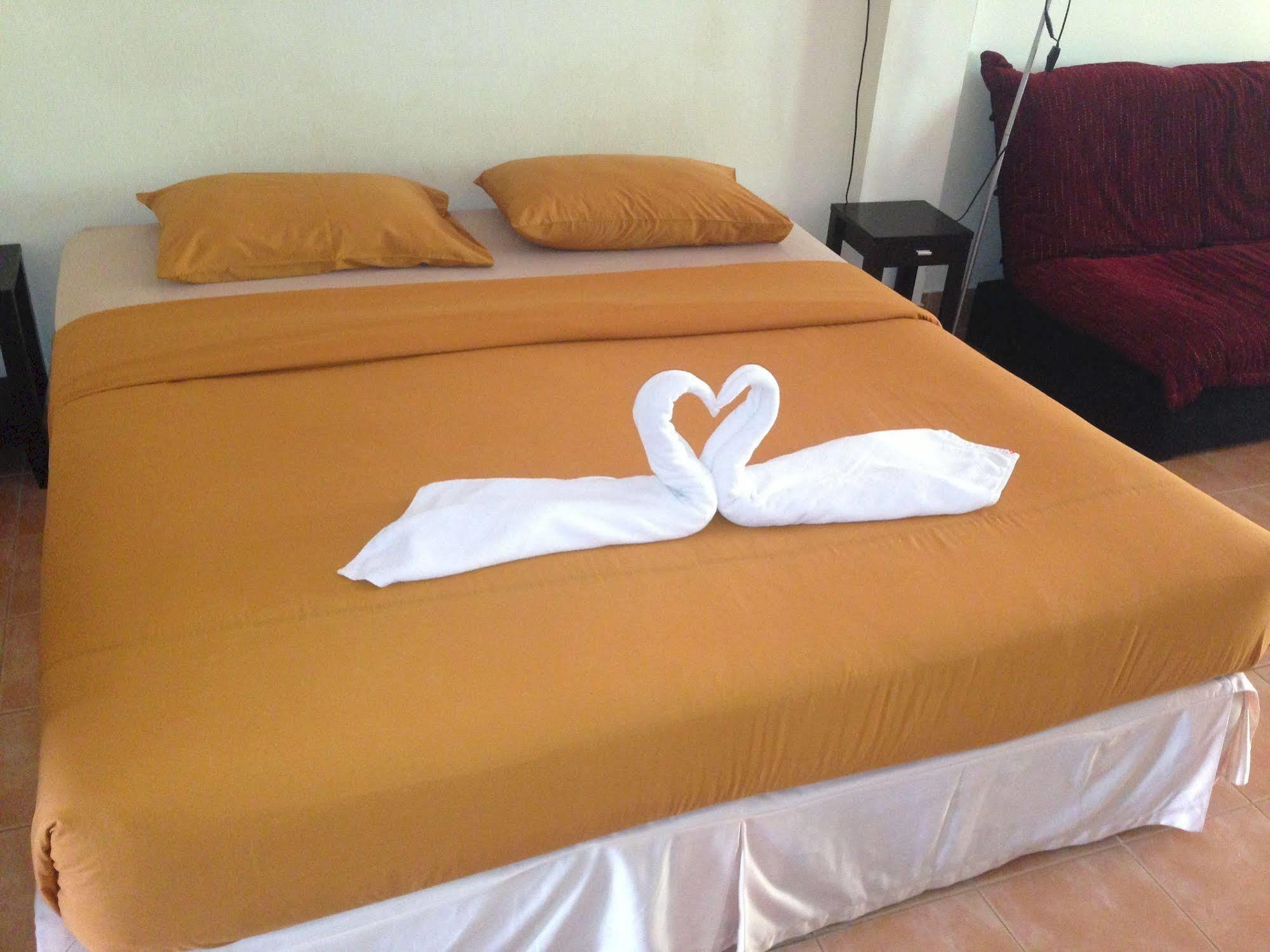Nin Apartments Karon Beach Phuket Dış mekan fotoğraf