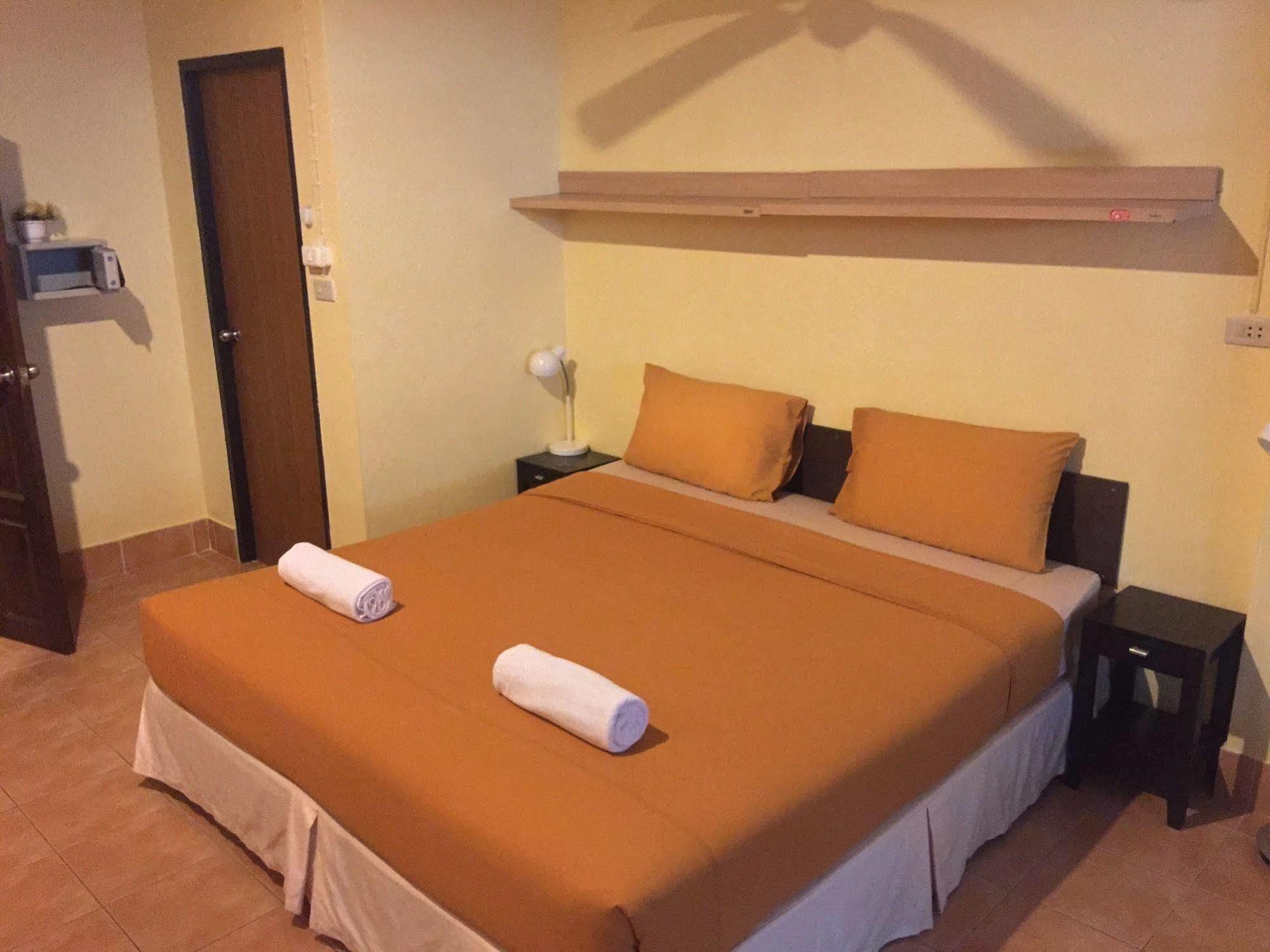 Nin Apartments Karon Beach Phuket Dış mekan fotoğraf