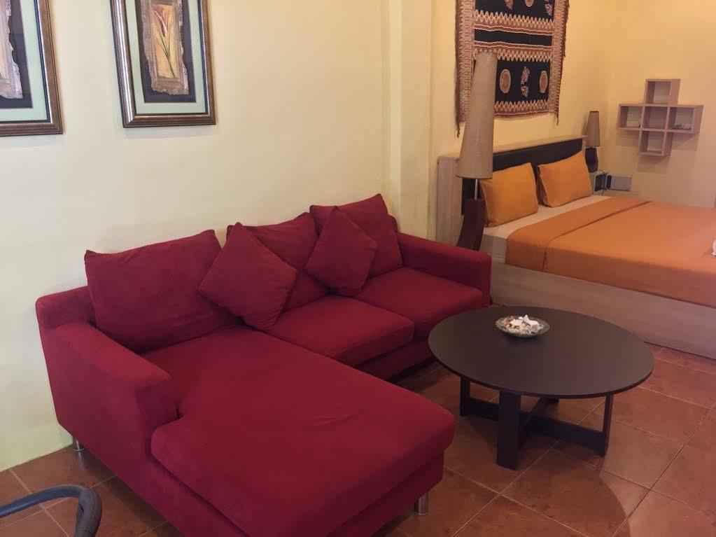 Nin Apartments Karon Beach Phuket Dış mekan fotoğraf
