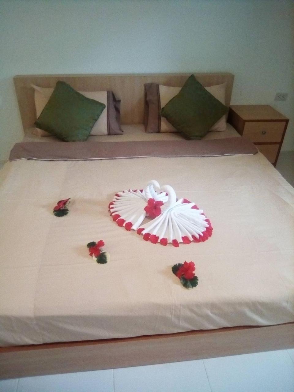 Nin Apartments Karon Beach Phuket Dış mekan fotoğraf