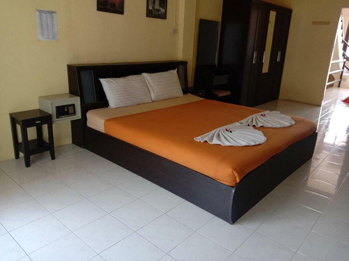 Nin Apartments Karon Beach Phuket Oda fotoğraf